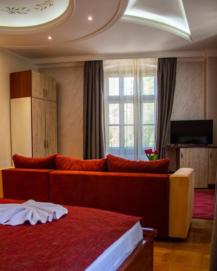 Hotel Kutko Pančevo Zewnętrze zdjęcie