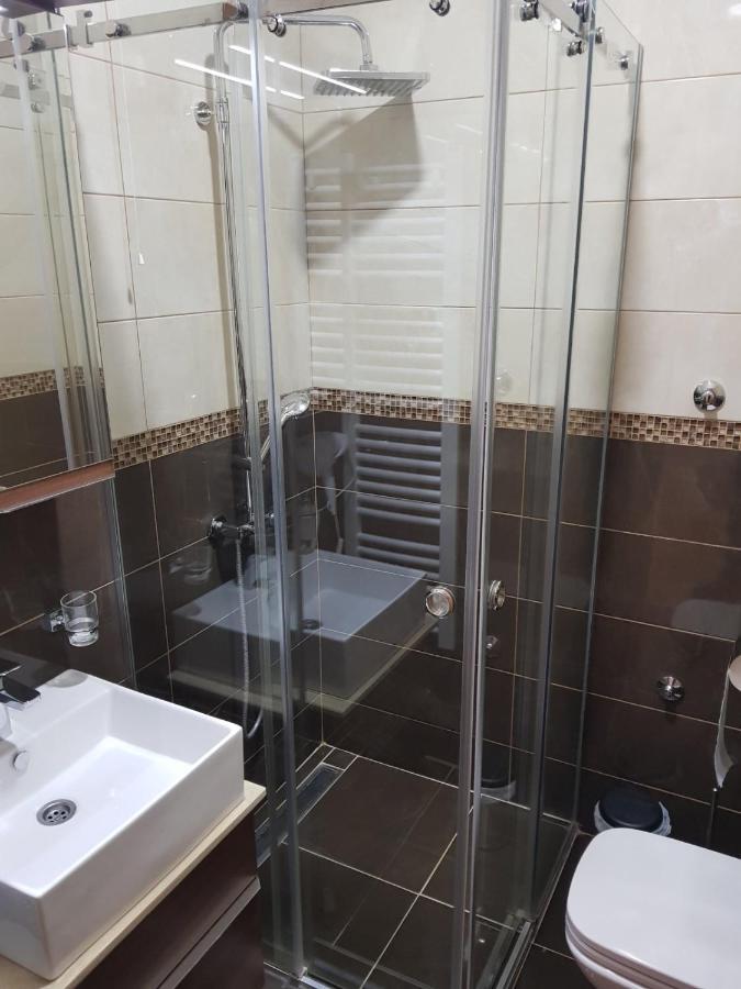 Hotel Kutko Pančevo Zewnętrze zdjęcie