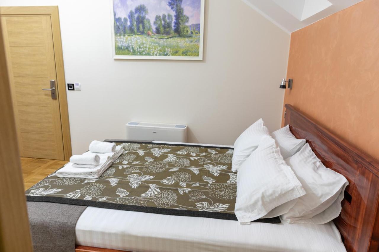 Hotel Kutko Pančevo Zewnętrze zdjęcie