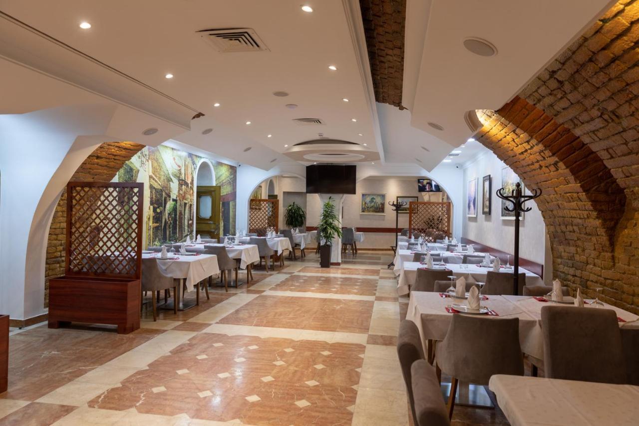 Hotel Kutko Pančevo Zewnętrze zdjęcie