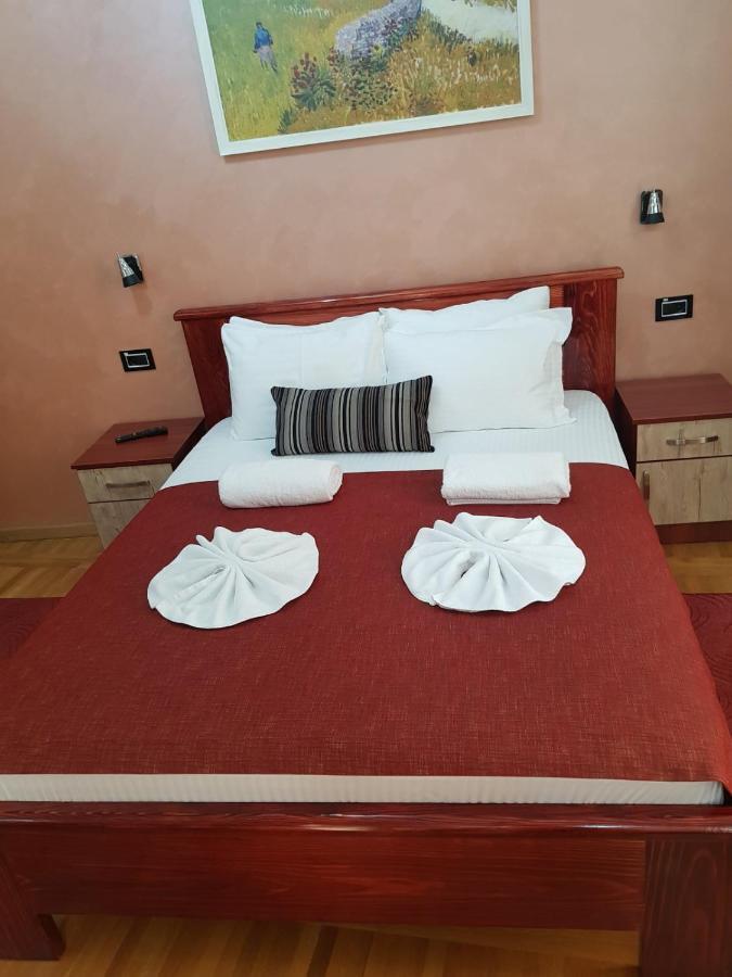 Hotel Kutko Pančevo Zewnętrze zdjęcie