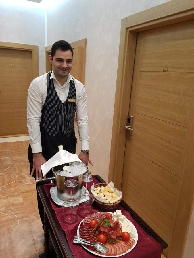 Hotel Kutko Pančevo Zewnętrze zdjęcie